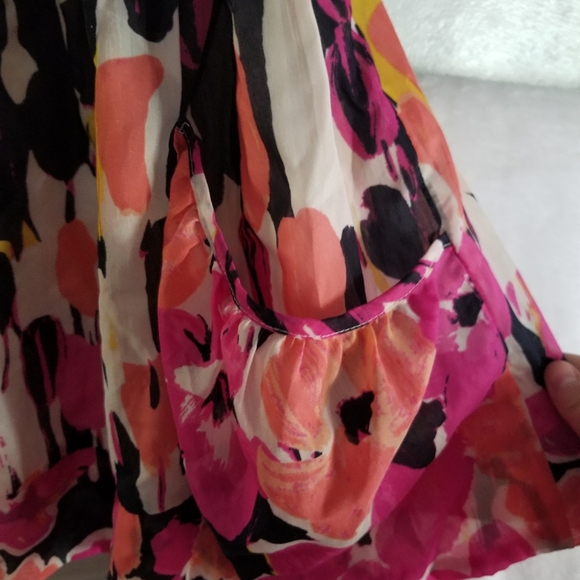 Allen B. Blouse w/ Pockets - Picture 2 of 3